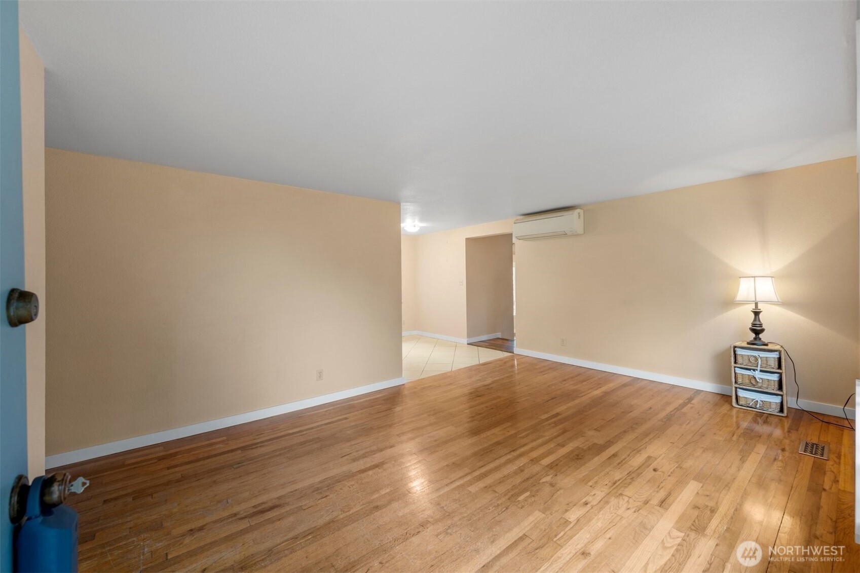 6205 West Beech Street Everett, WA 98203 - Photo 4 of 30