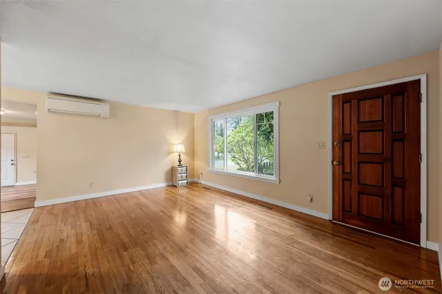 $560,000 | 6205 West Beech Street, Everett, WA 98203