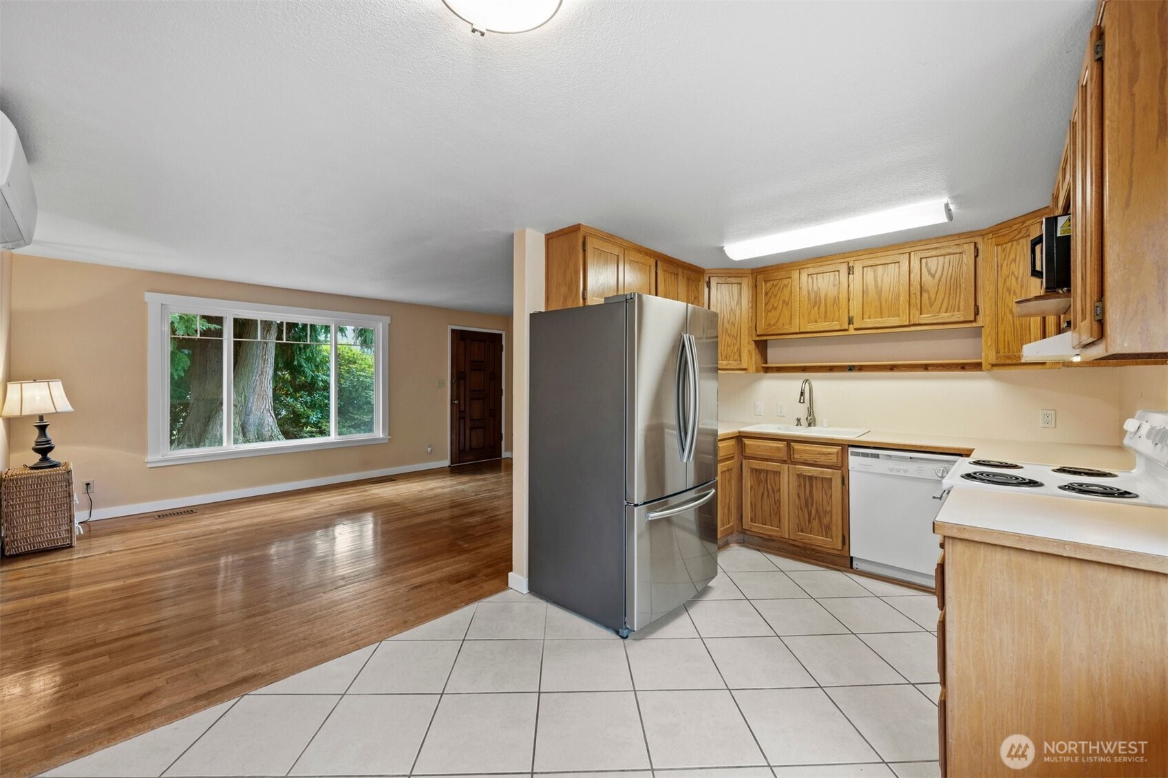 6205 West Beech Street Everett, WA 98203 - Photo 7 of 30