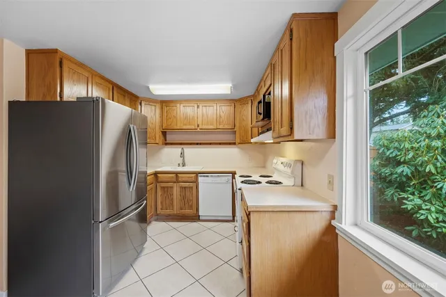 $560,000 | 6205 West Beech Street, Everett, WA 98203