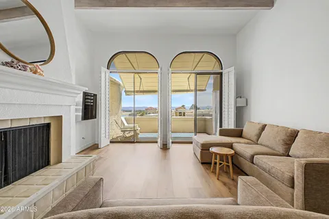 $1,175,000 | 3800 East Lincoln Drive, Unit 45, Phoenix, AZ 85018