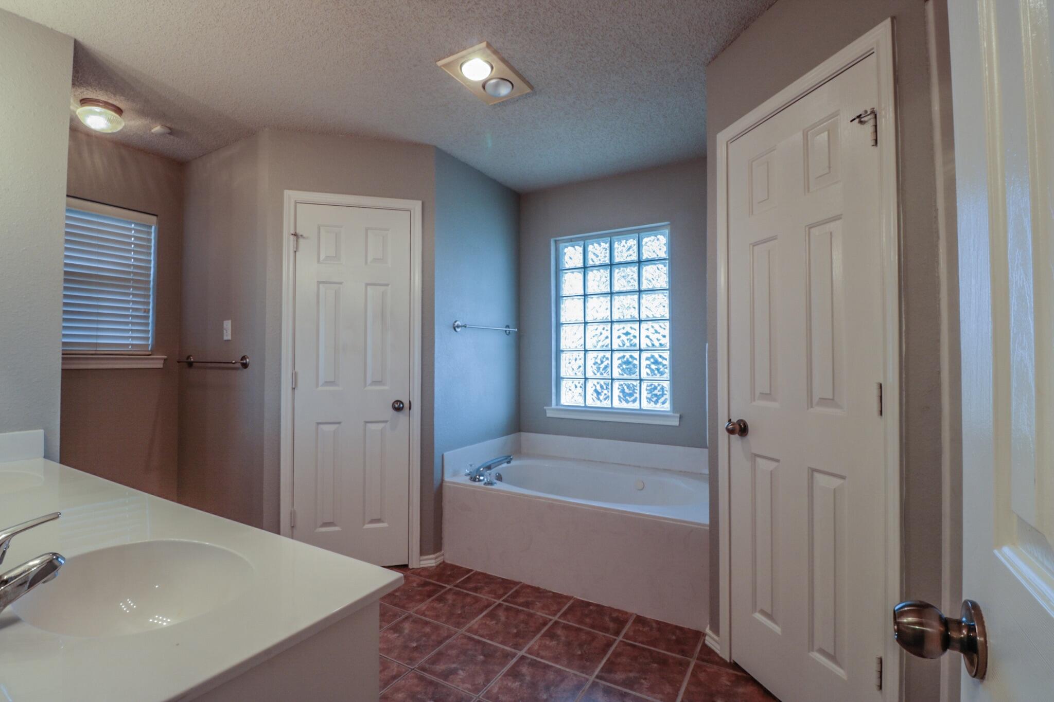 6704 6th Street Lubbock, TX 79416 - Photo 12 of 14 Photo Aug 04, 10 08 43 AM