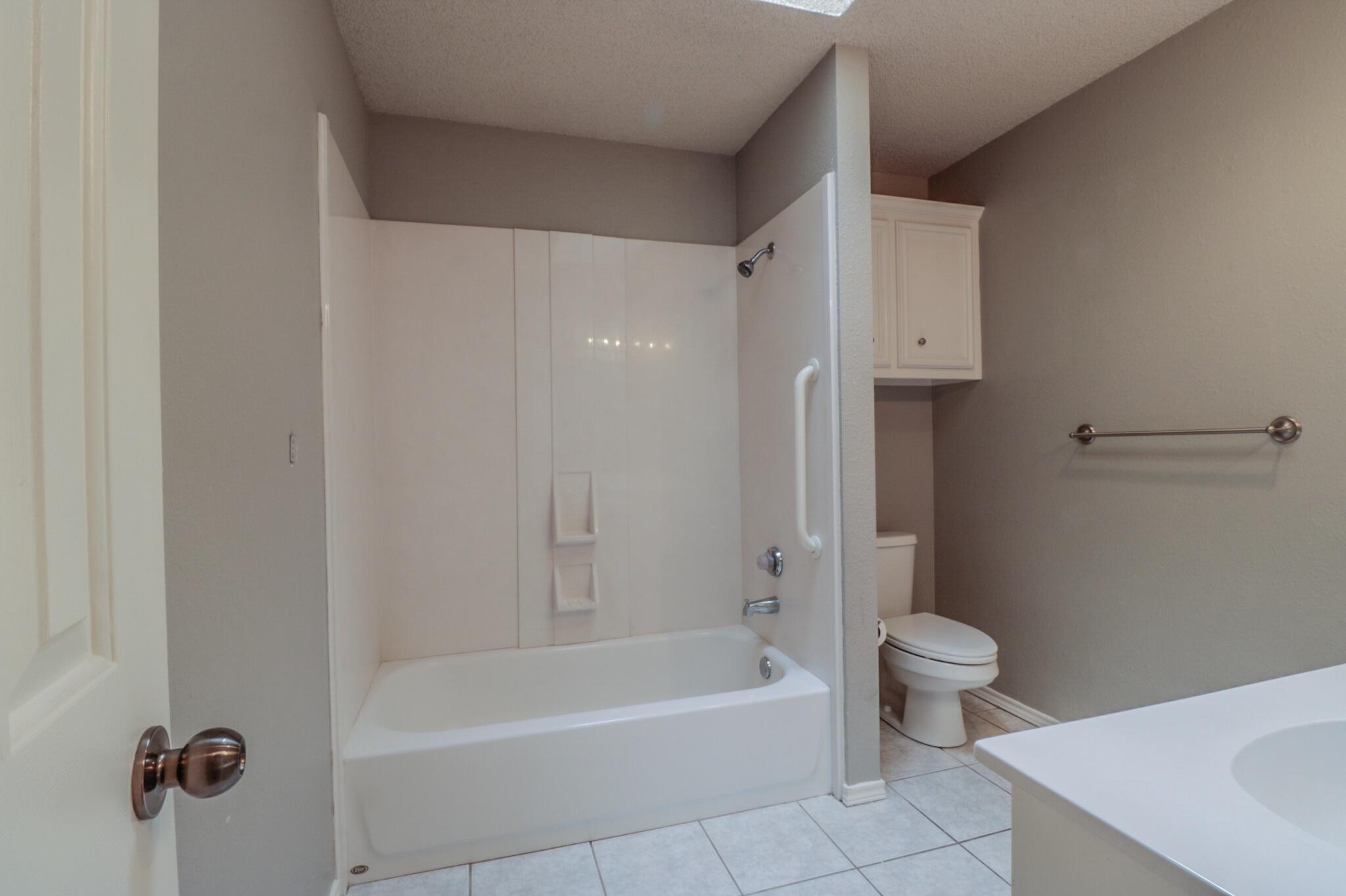 6704 6th Street Lubbock, TX 79416 - Photo 9 of 14 Photo Aug 04, 10 15 55 AM