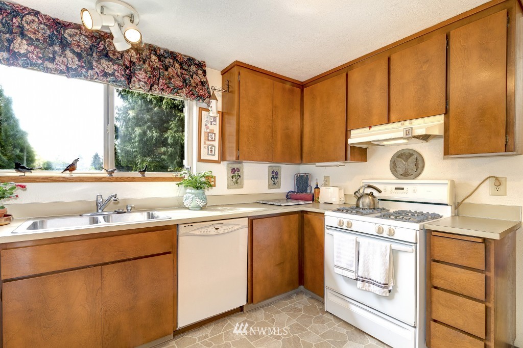 2629 164th Place Southeast Bothell, WA 98012 - Photo 7 of 21