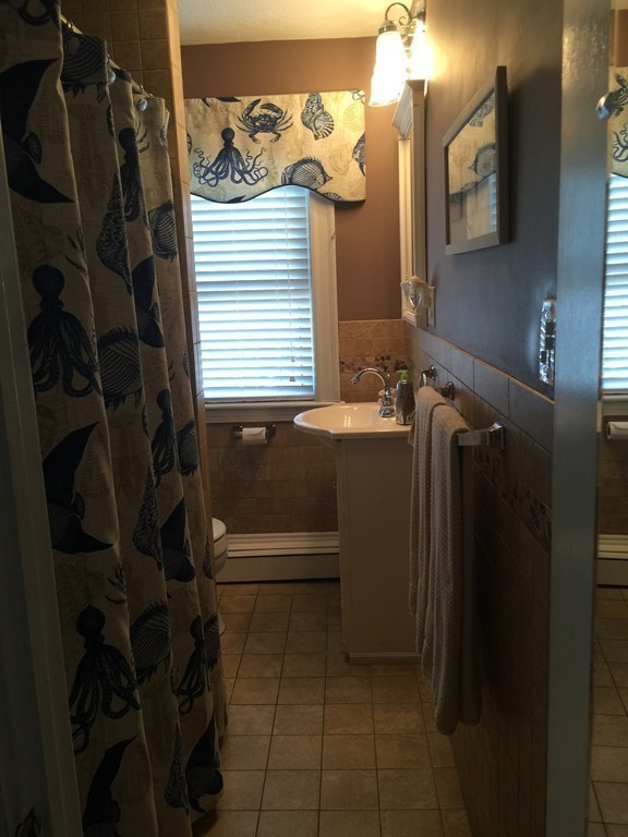 82 Virginia Road Quincy, MA 02169 - Photo 17 of 30 Gallery Image 17