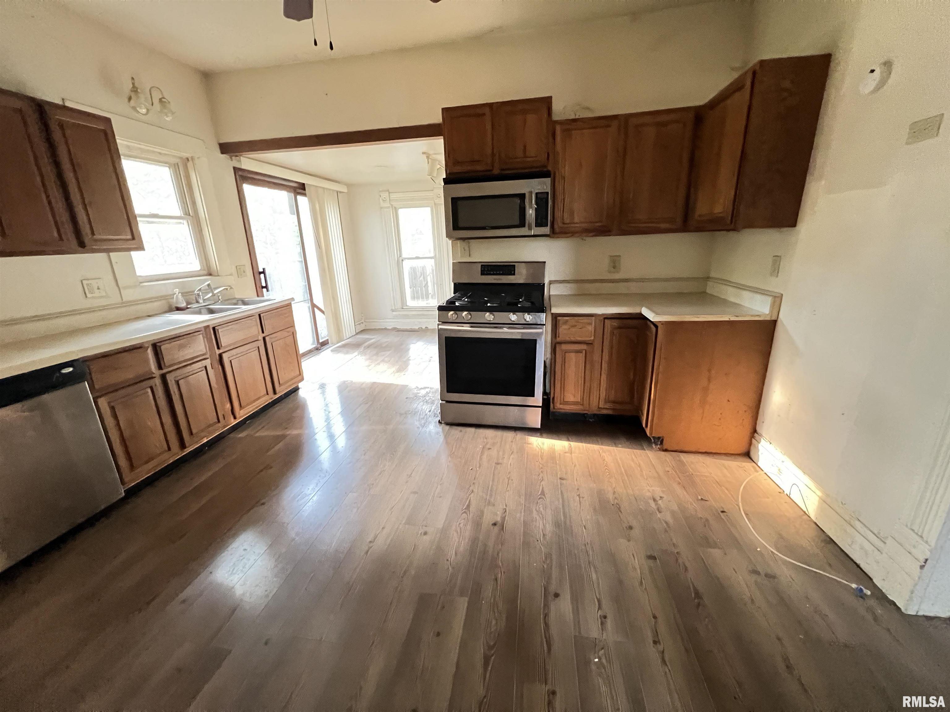 701 North 16th Street Herrin, IL 62948 - Photo 6 of 33