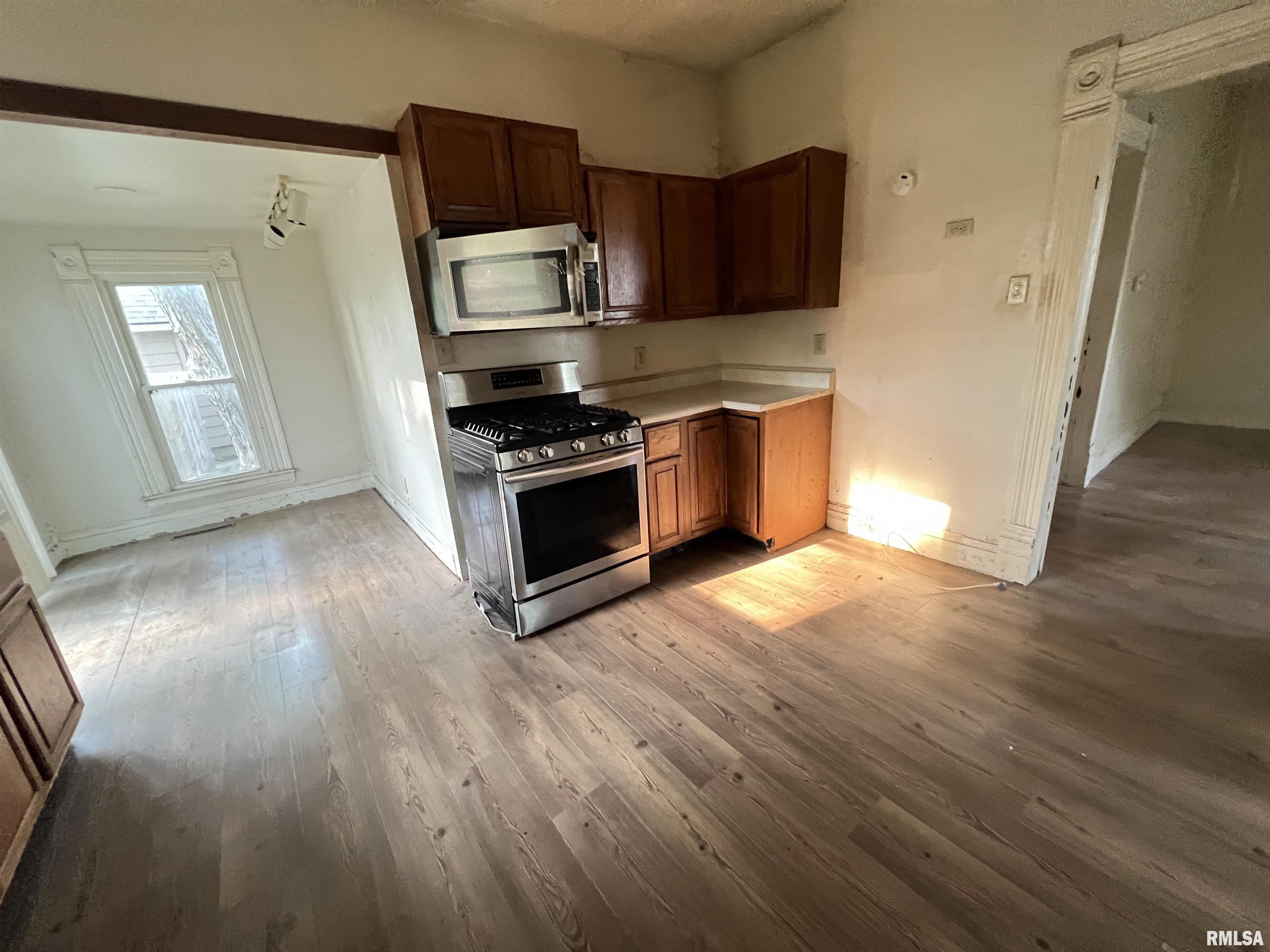 701 North 16th Street Herrin, IL 62948 - Photo 10 of 33