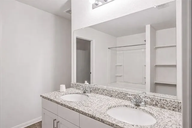 $2,300 | 15689 Del Norte Drive, Conroe, TX 77306