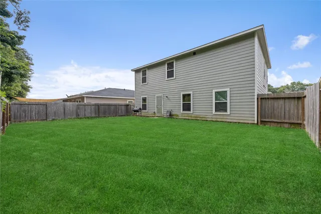 $2,300 | 15689 Del Norte Drive, Conroe, TX 77306