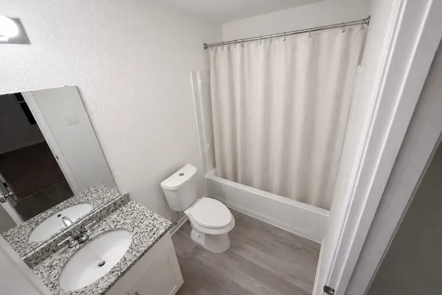 $2,300 | 15689 Del Norte Drive, Conroe, TX 77306