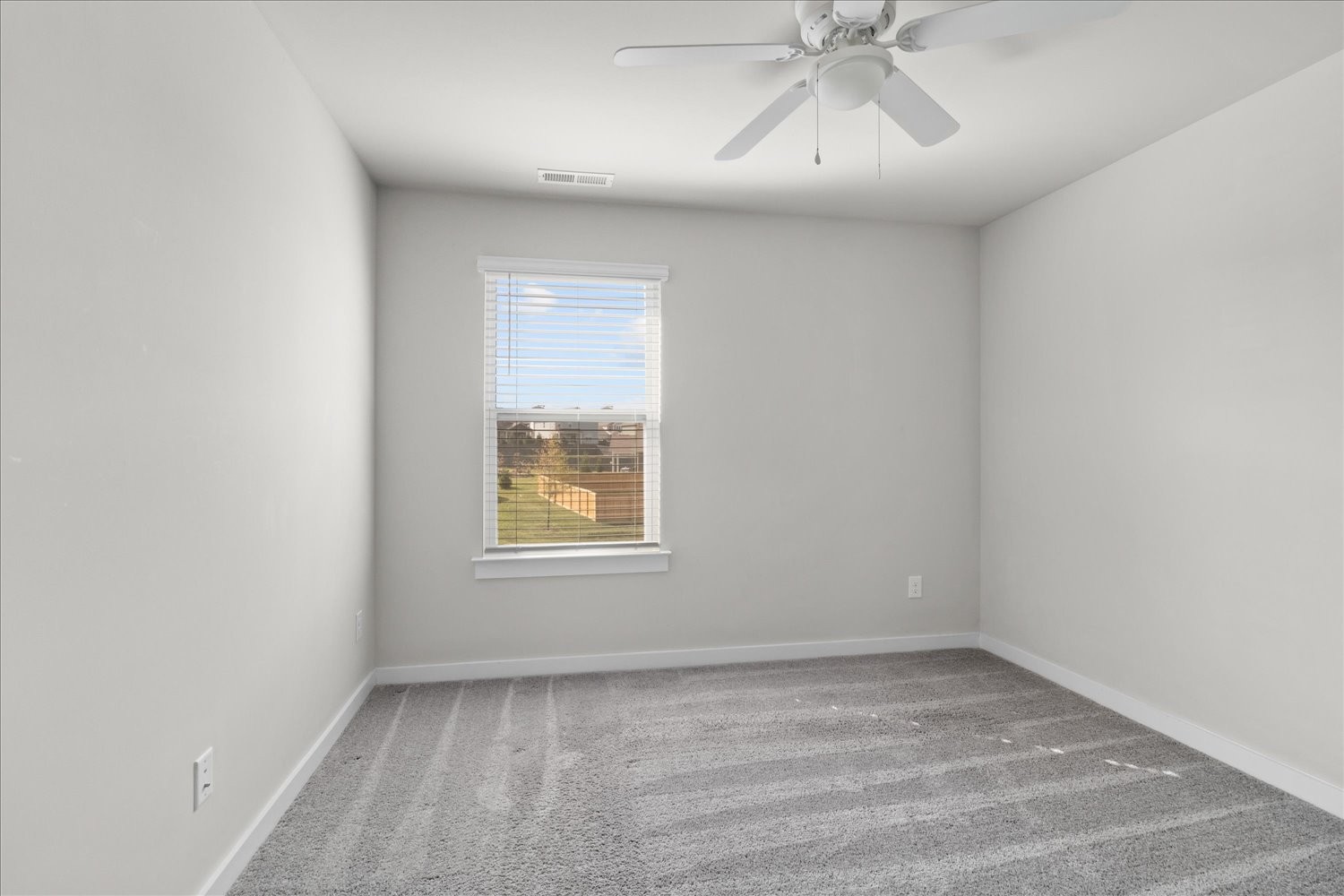 910 Sassafras Ct Spring Hill Spring Hill, TN 37174 - Photo 11 of 20 an empty room with a window