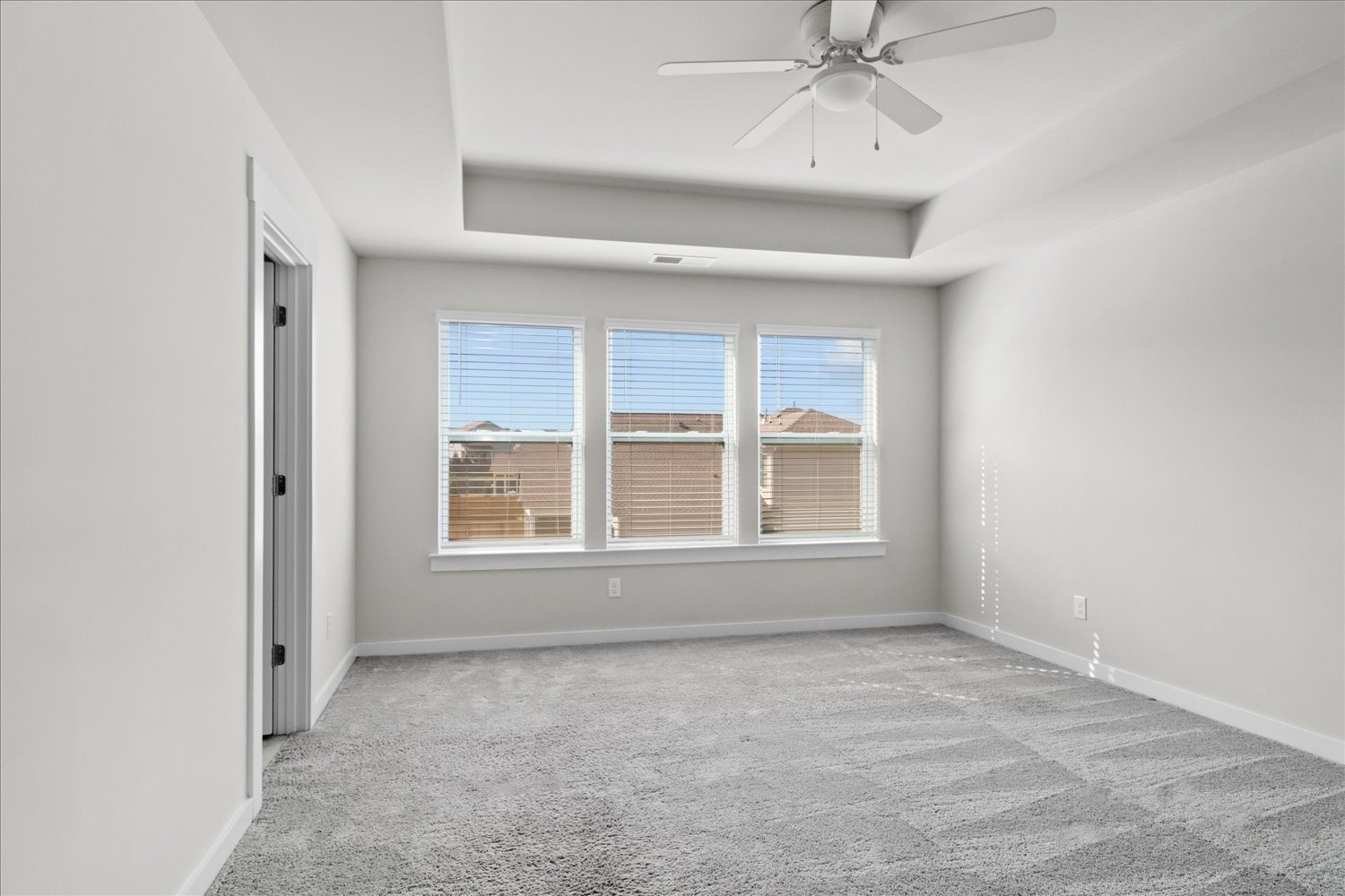 910 Sassafras Ct Spring Hill Spring Hill, TN 37174 - Photo 13 of 20 an empty room with a window