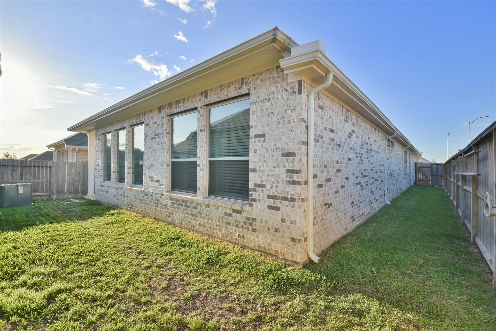 42533 Summer Crest Road Magnolia, TX 77354 - Photo 23 of 28 View of the back and side yards.
