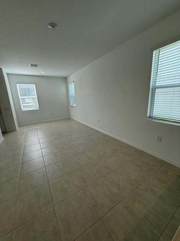 2976 Skyline Loop Kissimmee, FL 34758 - Photo 14 of 36