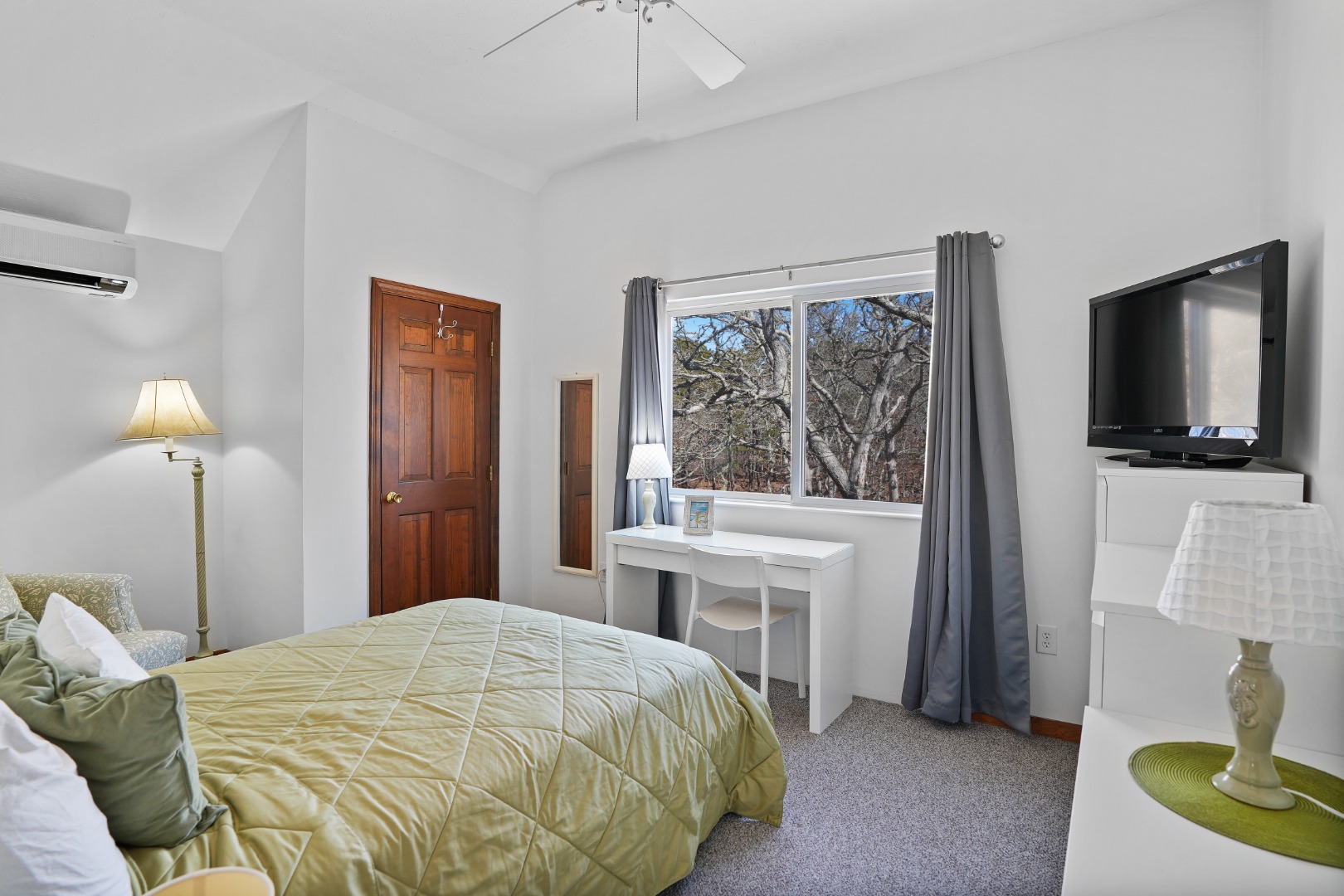 2 Boylston Drive Edgartown, MA 02539 - Photo 16 of 22 2nd Floor Bedroom