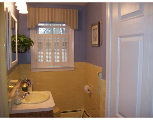 15 Niles Road Randolph, MA 02368 - Photo 16 of 20 Gallery Image 16