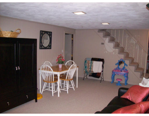 15 Niles Road Randolph, MA 02368 - Photo 18 of 20 Gallery Image 18