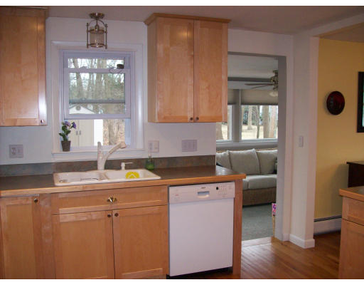 15 Niles Road Randolph, MA 02368 - Photo 8 of 20 Gallery Image 8
