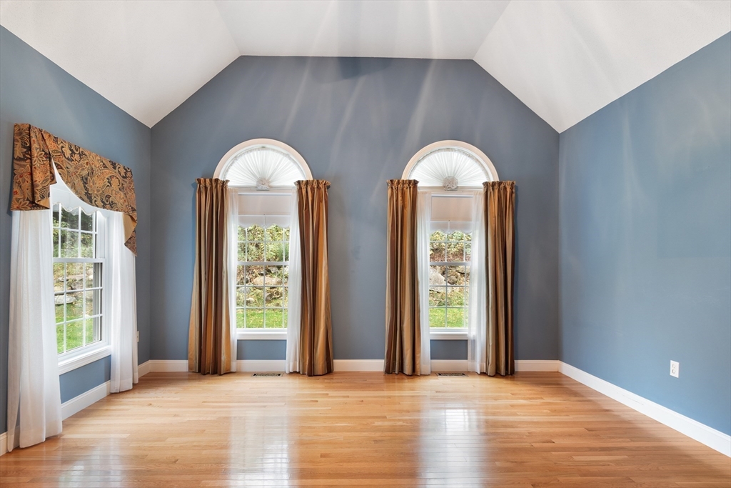 11 Arbor Road, Unit 11 Dracut, MA 01826 - Photo 11 of 37 Gallery Image 11