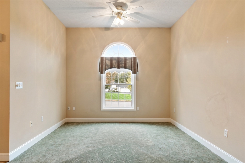 11 Arbor Road, Unit 11 Dracut, MA 01826 - Photo 16 of 37 Gallery Image 16