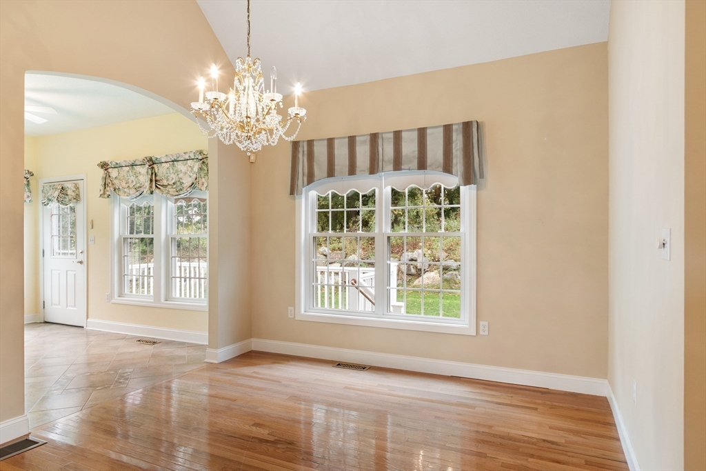 11 Arbor Road, Unit 11 Dracut, MA 01826 - Photo 6 of 37 Gallery Image 6