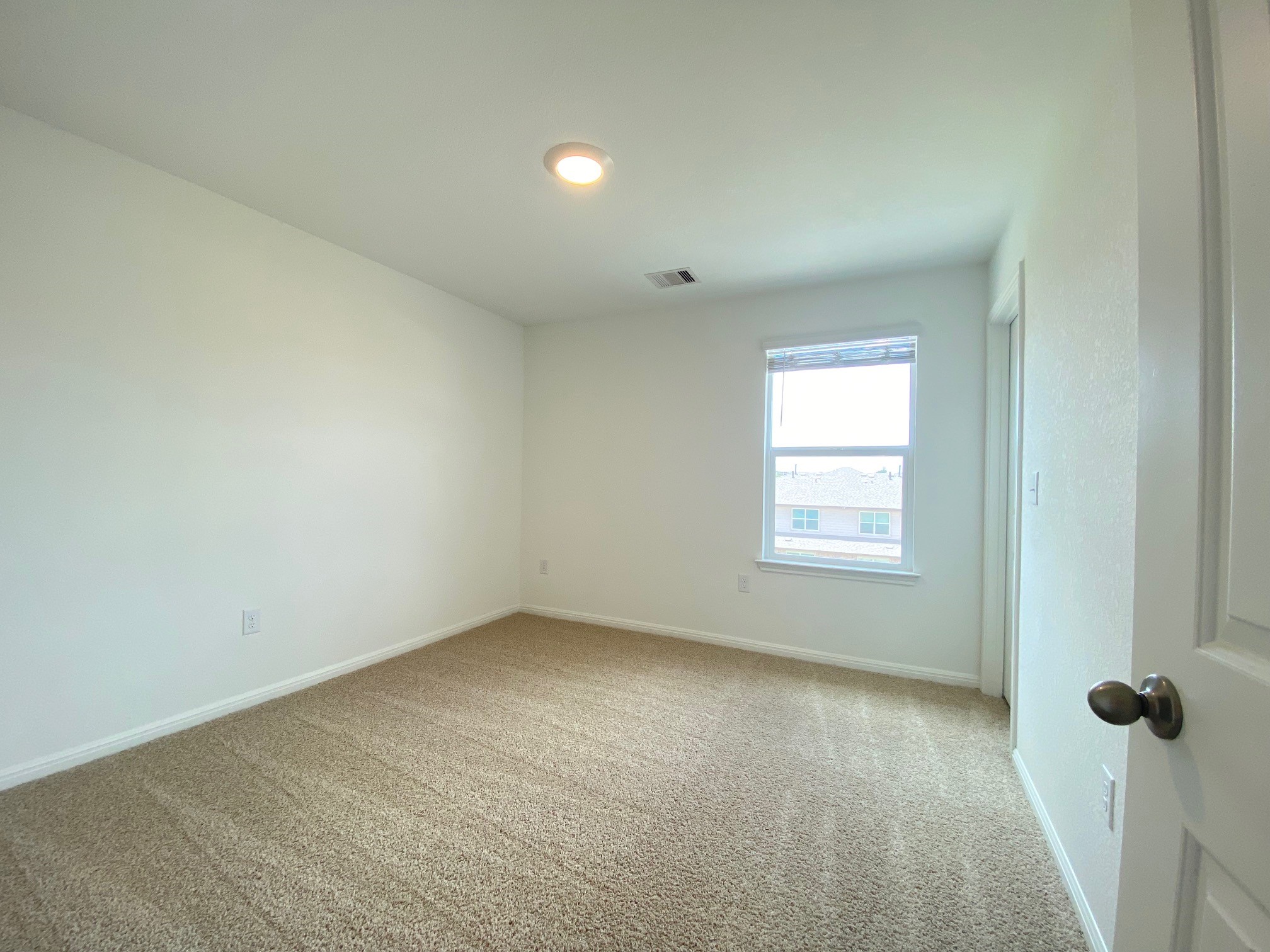 205 Saide Street Georgetown, TX 78626 - Photo 7 of 31 an empty room with a window