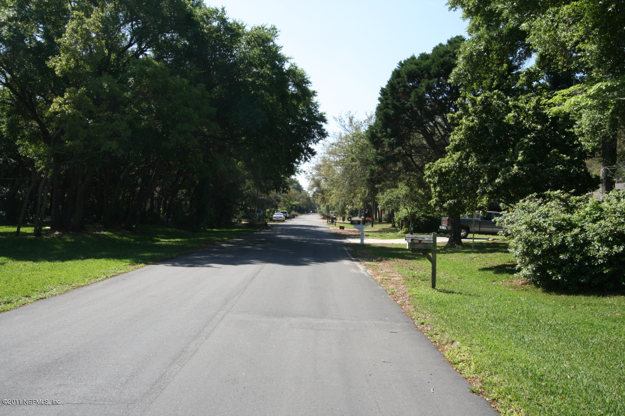 514 Gentian Road St. Augustine, FL 32086 - Photo 4 of 22 a view of a street