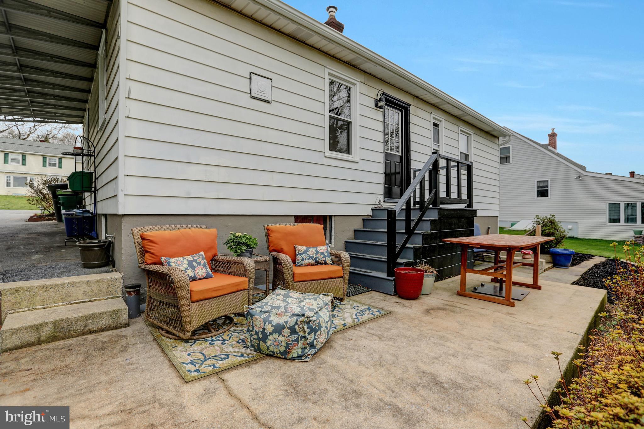 1943 Hemlock Road Lancaster, PA 17603 - Photo 18 of 31 Enjoy entertaining outdoors!