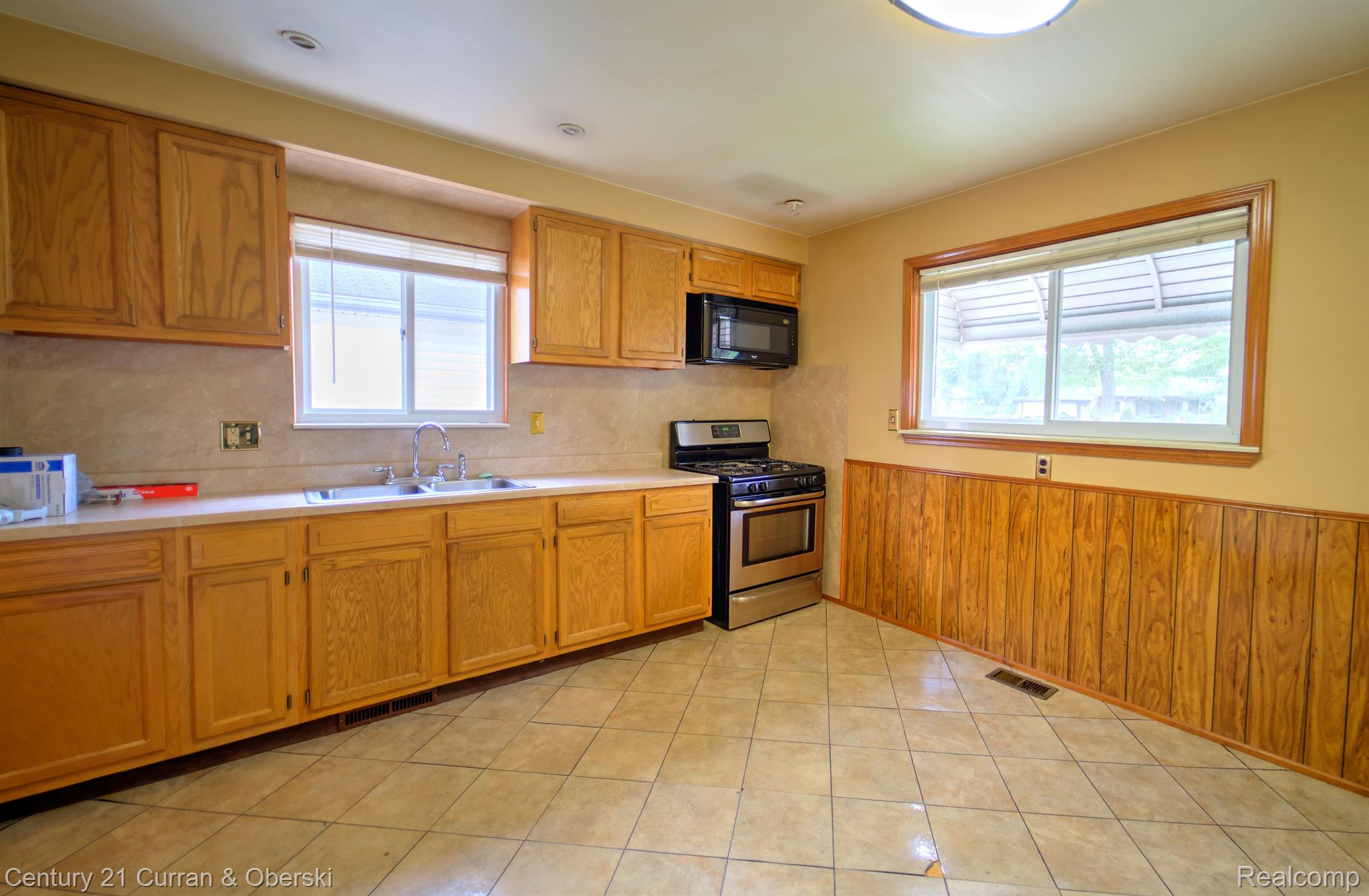 5953 Beech Daly Road Taylor, MI 48180 - Photo 4 of 15 Kitchen