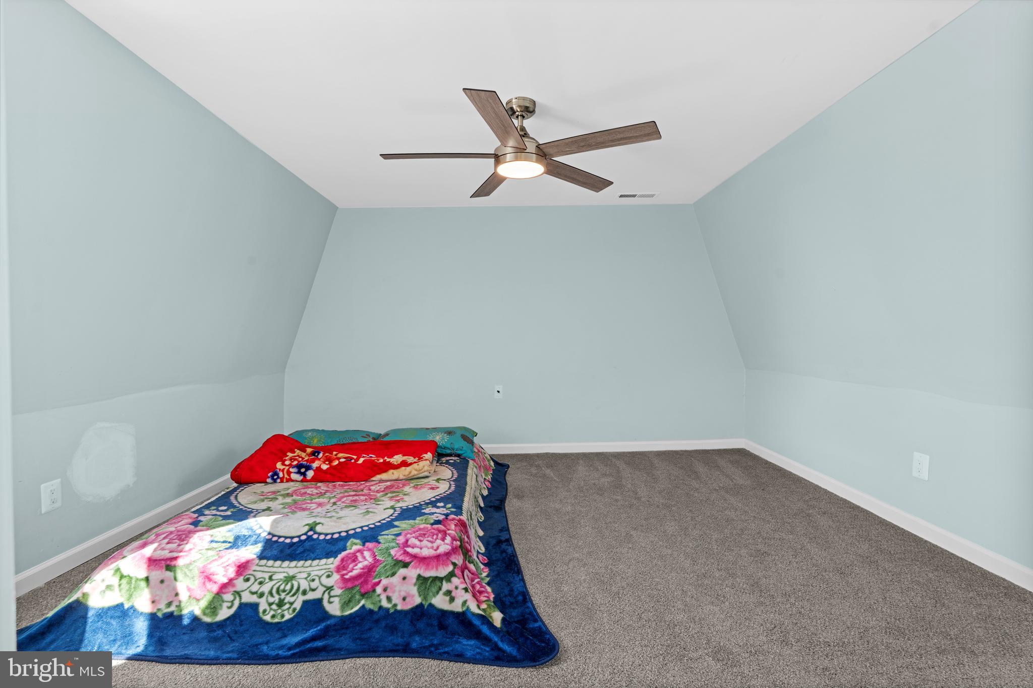 17203 Piney Point Road Piney Point, MD 20674 - Photo 11 of 43 a room with toys and a wall painting