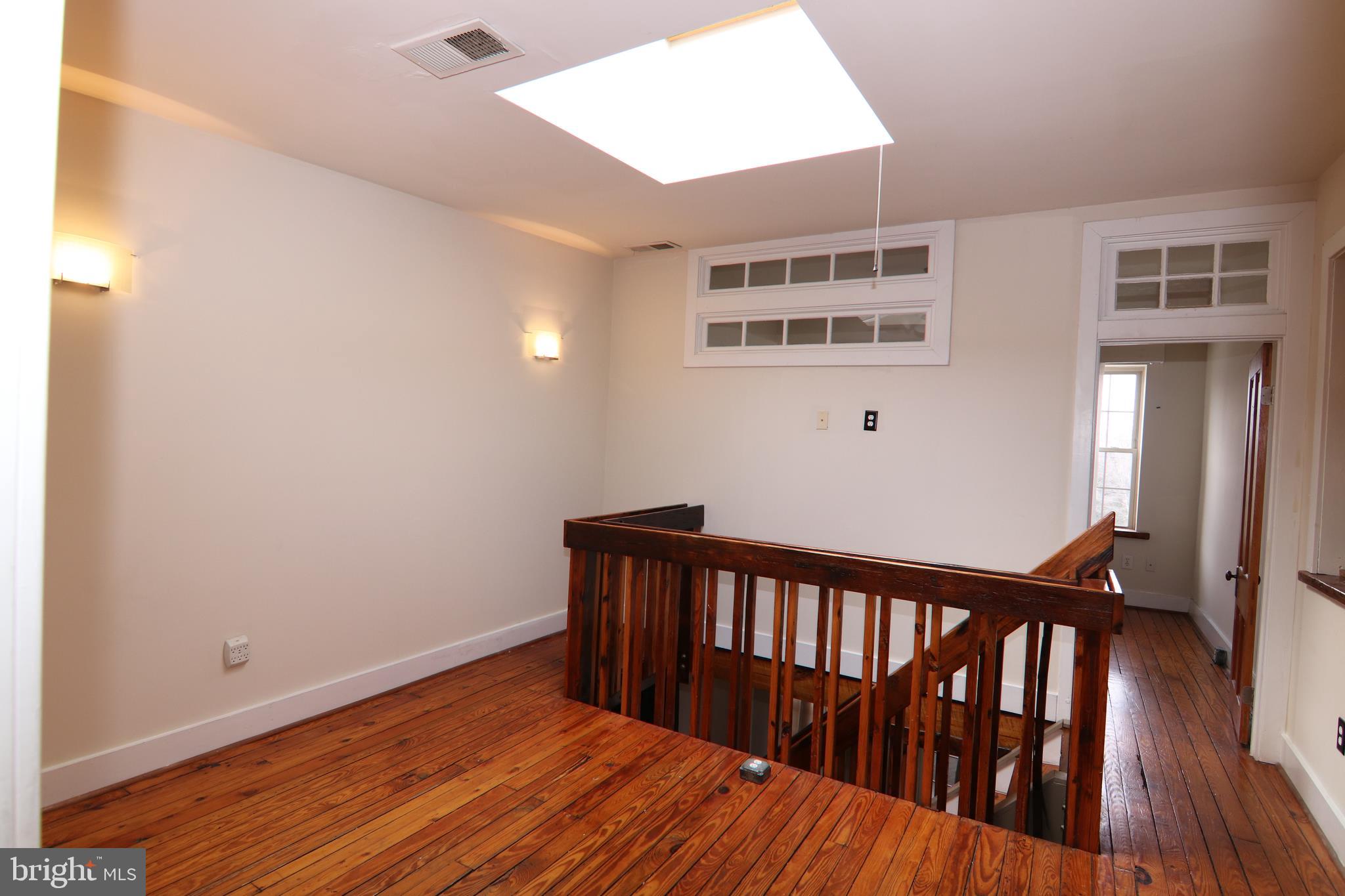 2347 Annapolis Road Baltimore, MD 21230 - Photo 4 of 36