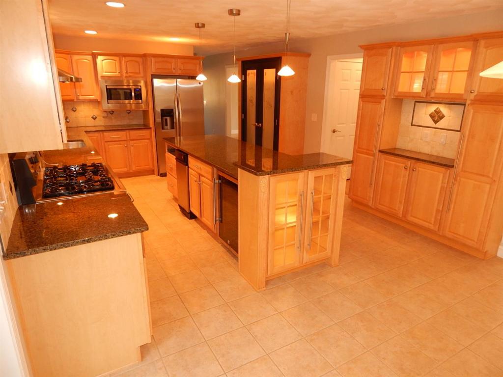 6 Spring Street Pelham, NH 03076 - Photo 2 of 30 Gallery Image 2