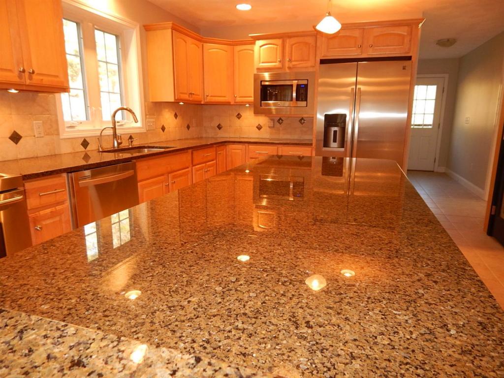 6 Spring Street Pelham, NH 03076 - Photo 4 of 30 Gallery Image 4