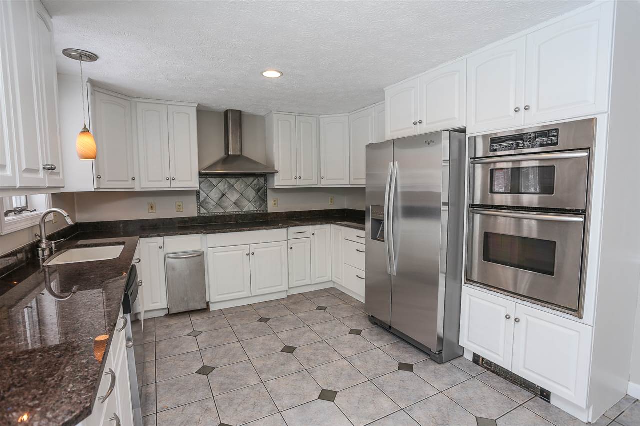 1 Rockforest Drive Hooksett, NH 03106 - Photo 2 of 36 Gallery Image 2