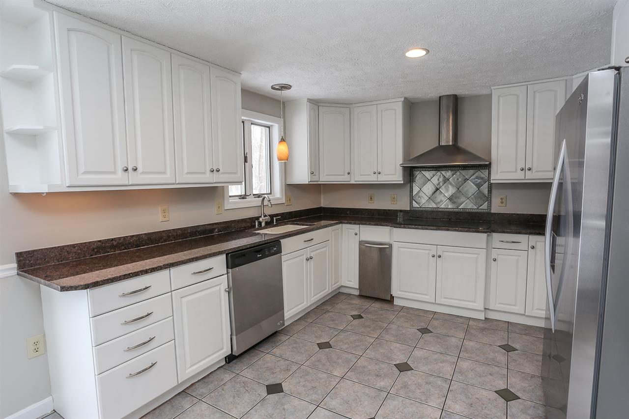 1 Rockforest Drive Hooksett, NH 03106 - Photo 3 of 36 Gallery Image 3