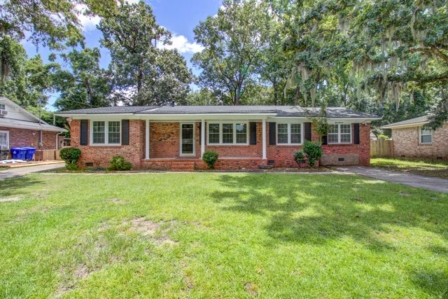 $3,300 | 816 East Estates Boulevard, Charleston, SC 29414