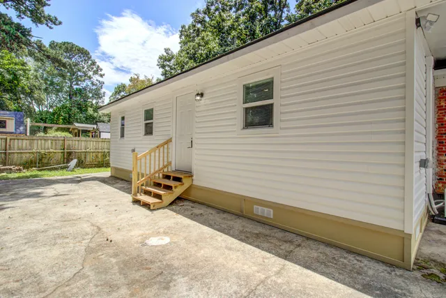 $3,300 | 816 East Estates Boulevard, Charleston, SC 29414