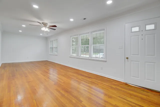 $3,300 | 816 East Estates Boulevard, Charleston, SC 29414