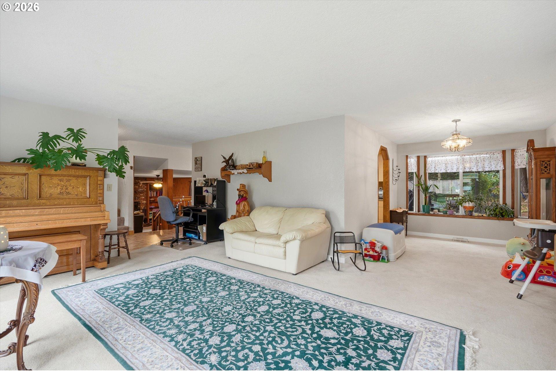 36305 Yocum Loop Sandy, OR 97055 - Photo 18 of 36 Gallery Image 18