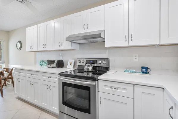 $3,300 | 5850 Sugar Palm Court, Delray Beach, FL 33484