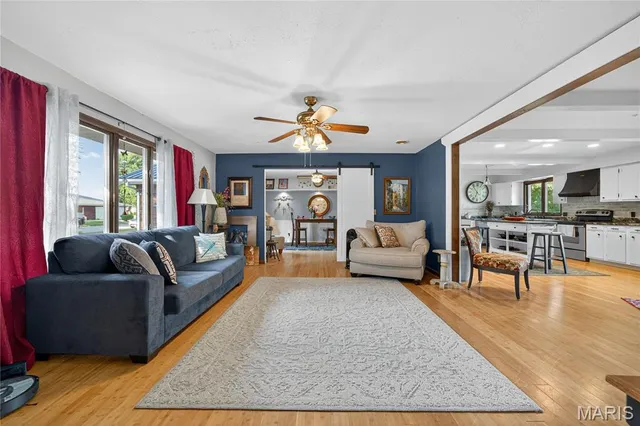 $299,900 | 511 McWard Ct 1, Bowling Green, MO 63334