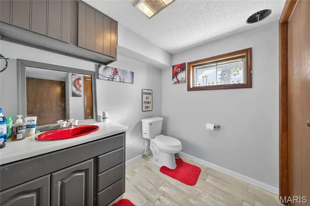 $299,900 | 511 McWard Ct 1, Bowling Green, MO 63334