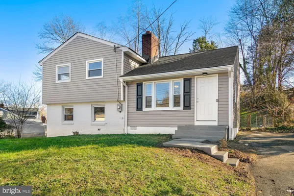 $2,700 | 1647 Hylton Avenue, Woodbridge, VA 22191