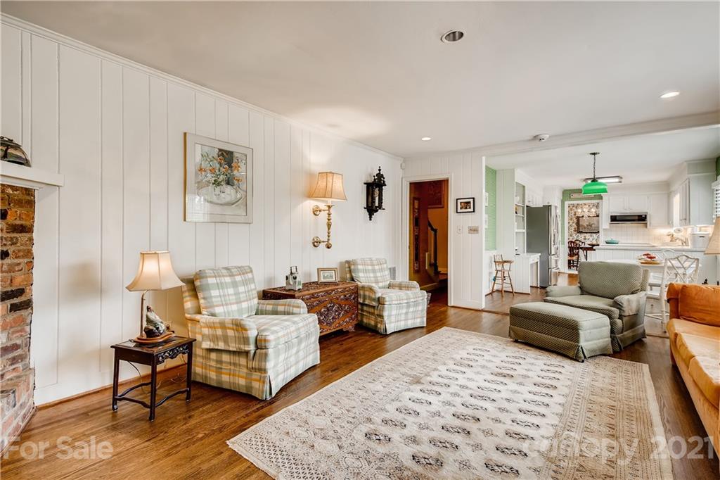 4214 Tottenham Road Charlotte, NC 28226 - Photo 9 of 29 Gallery Image 9