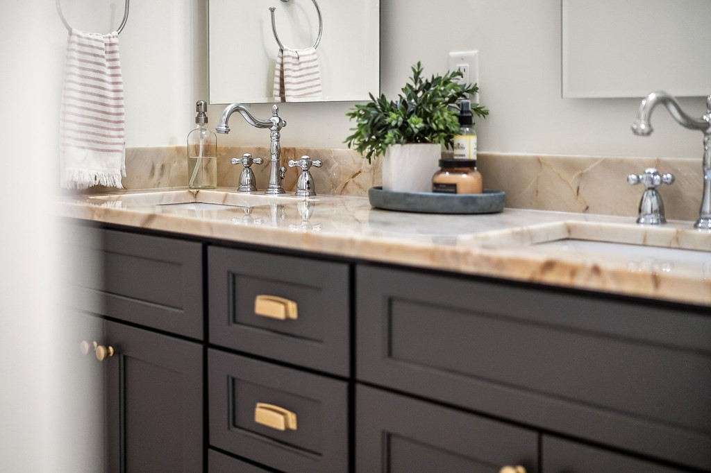 2311 Boyd Farris Road Cookeville, TN 38506 - Photo 37 of 74 a bathroom with a sink and a mirror
