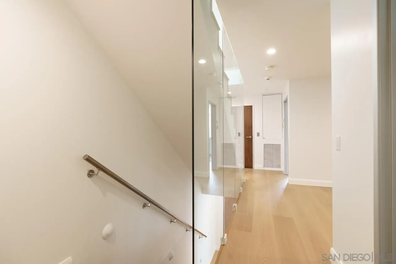 419 Ravina Street La Jolla, CA 92037 - Photo 19 of 38