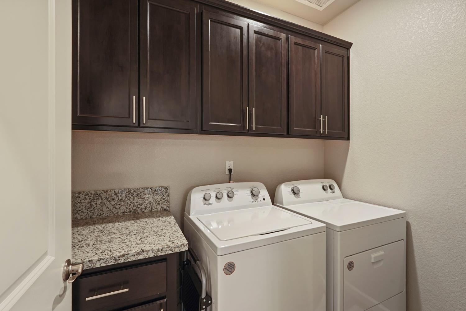 1012 Hogan Road Galt, CA 95632 - Photo 13 of 44