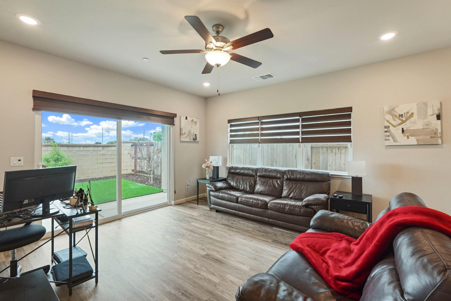1012 Hogan Road Galt, CA 95632 - Photo 16 of 44