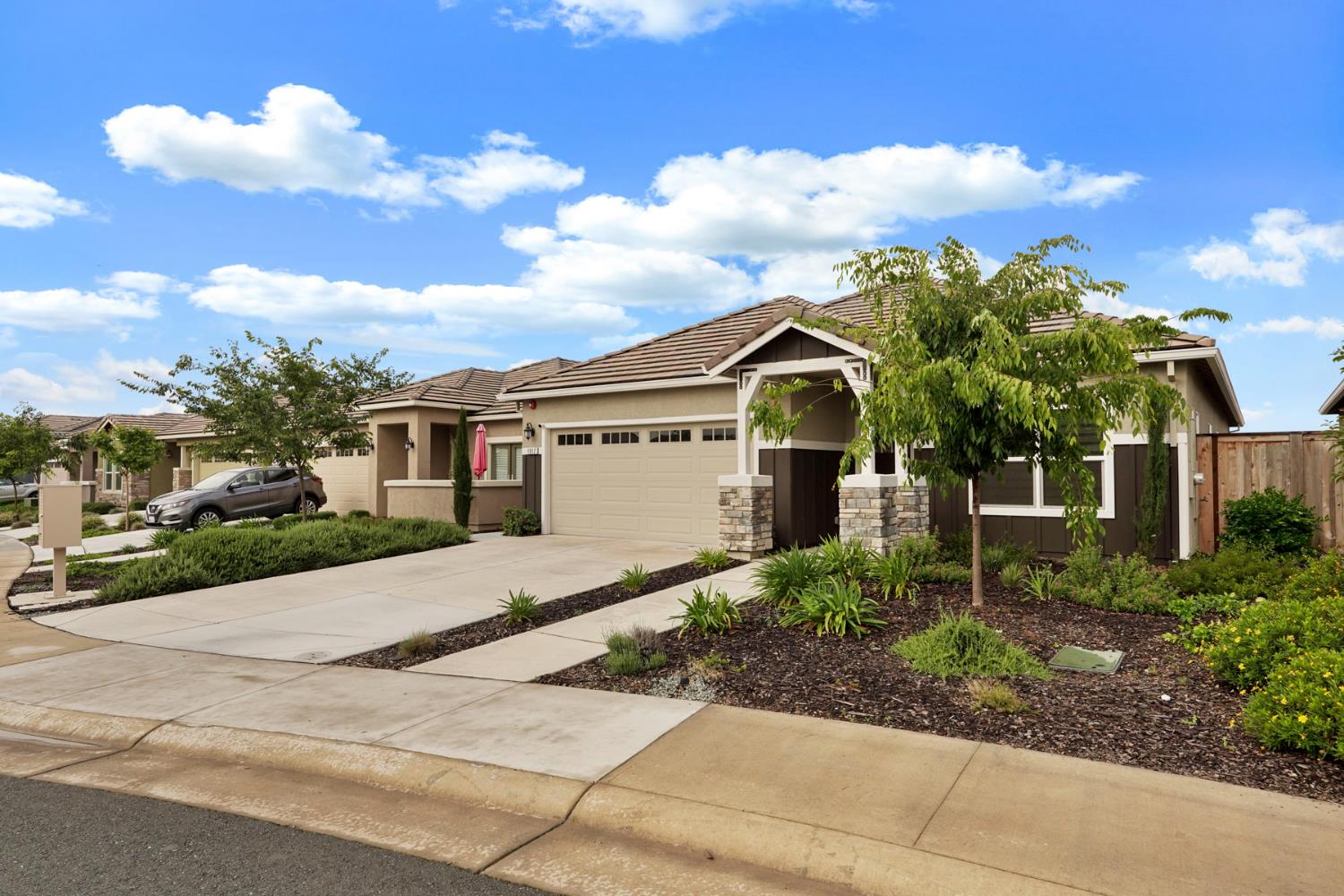 1012 Hogan Road Galt, CA 95632 - Photo 2 of 44