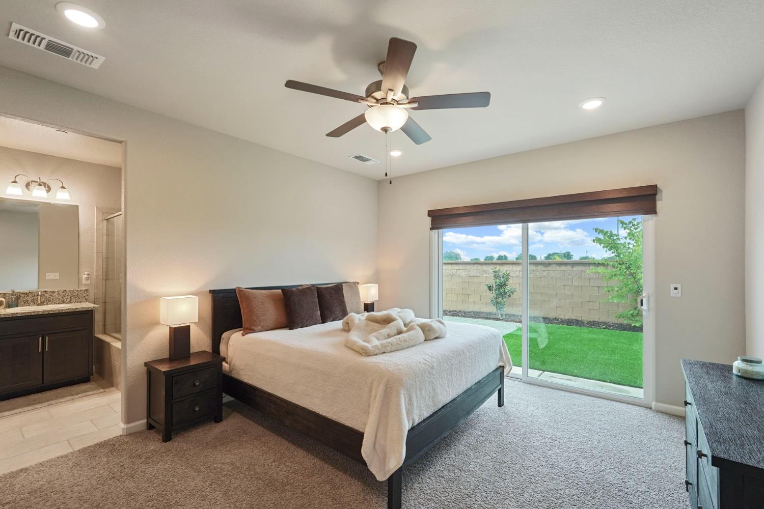 1012 Hogan Road Galt, CA 95632 - Photo 23 of 44